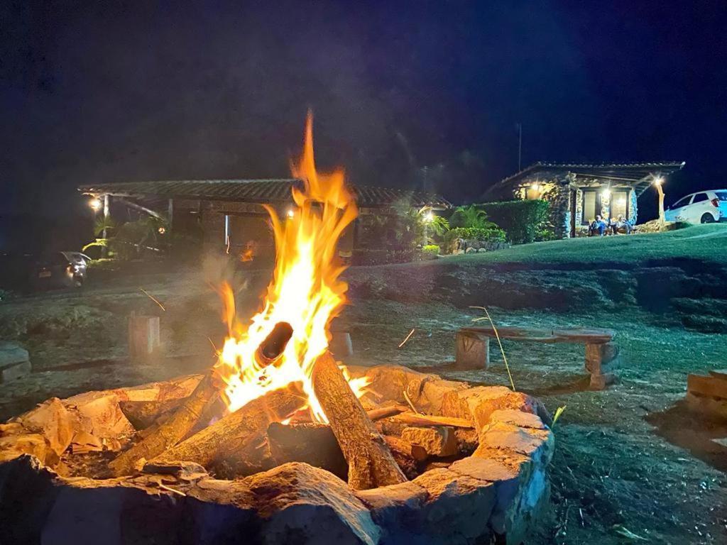 Cabanas Y Hostal Bonanza Mesa De Los Santos Лос-Сантос Экстерьер фото