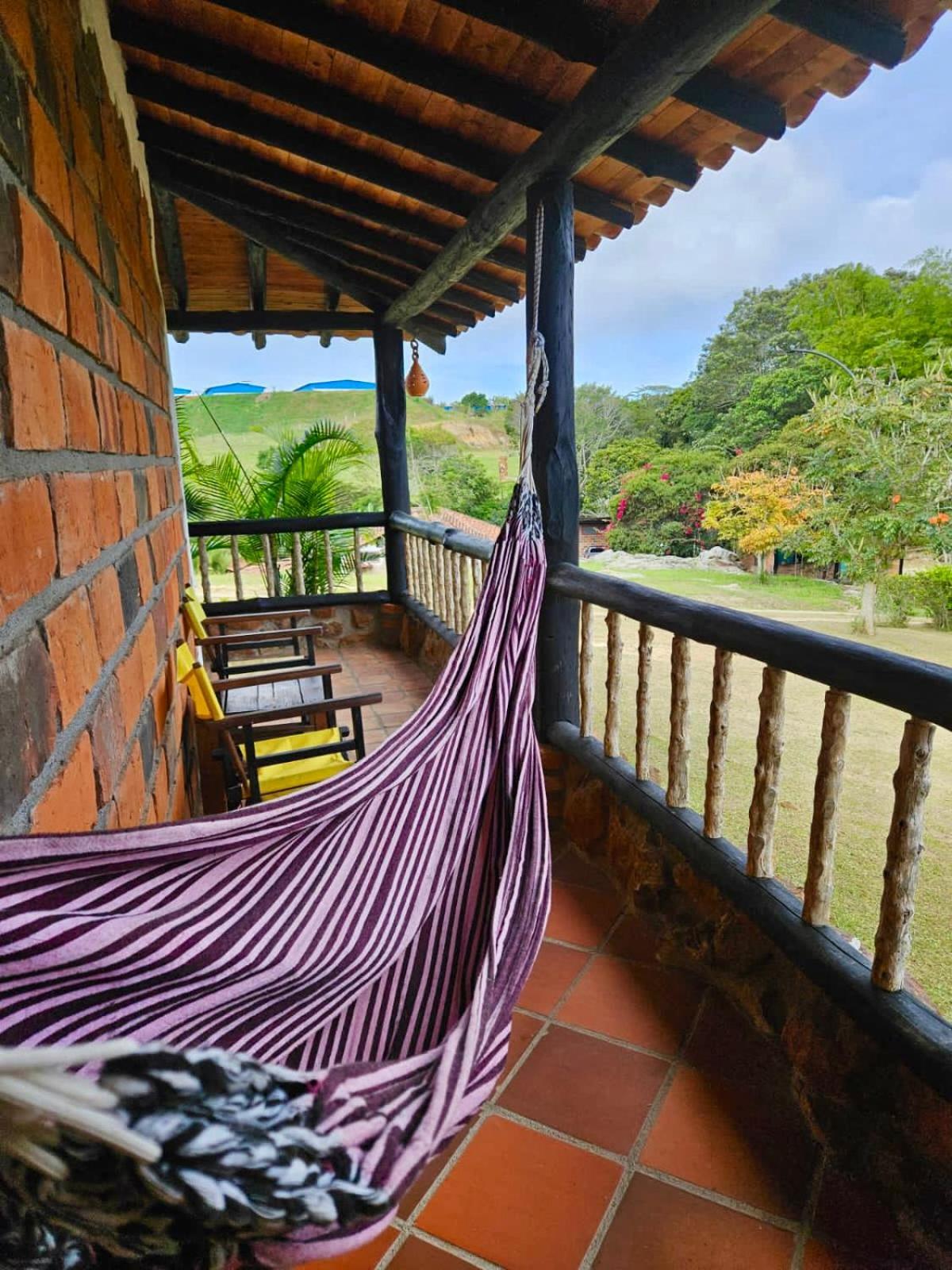 Cabanas Y Hostal Bonanza Mesa De Los Santos Лос-Сантос Экстерьер фото
